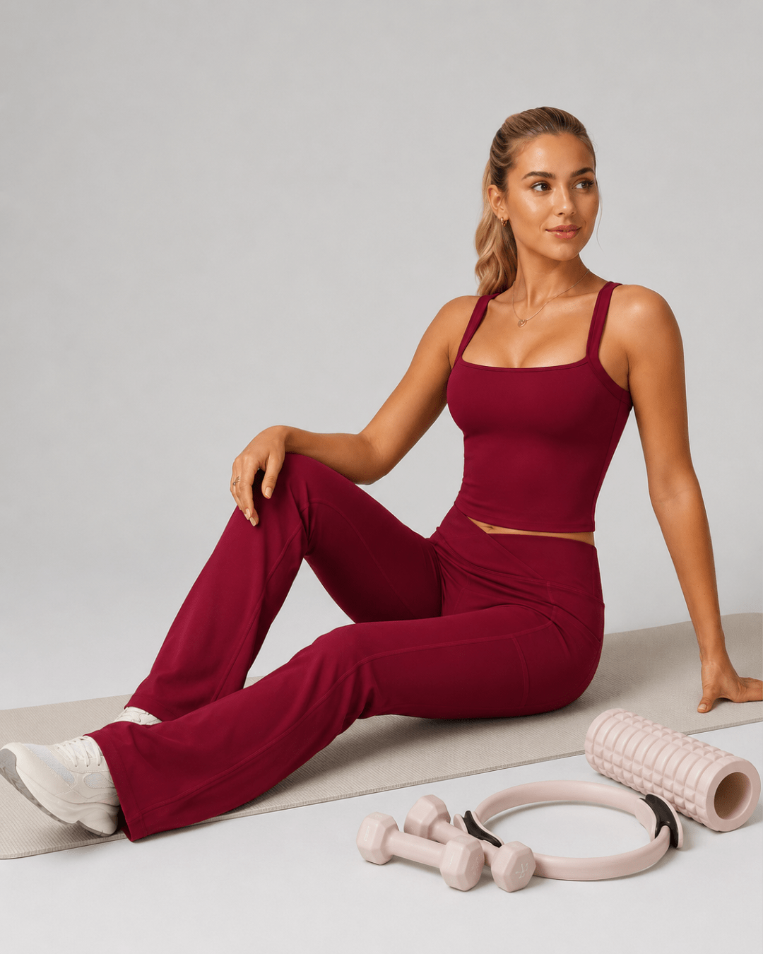 Sculpt Lift mid v-waist flare legging in Burgundy, achteraanzicht
