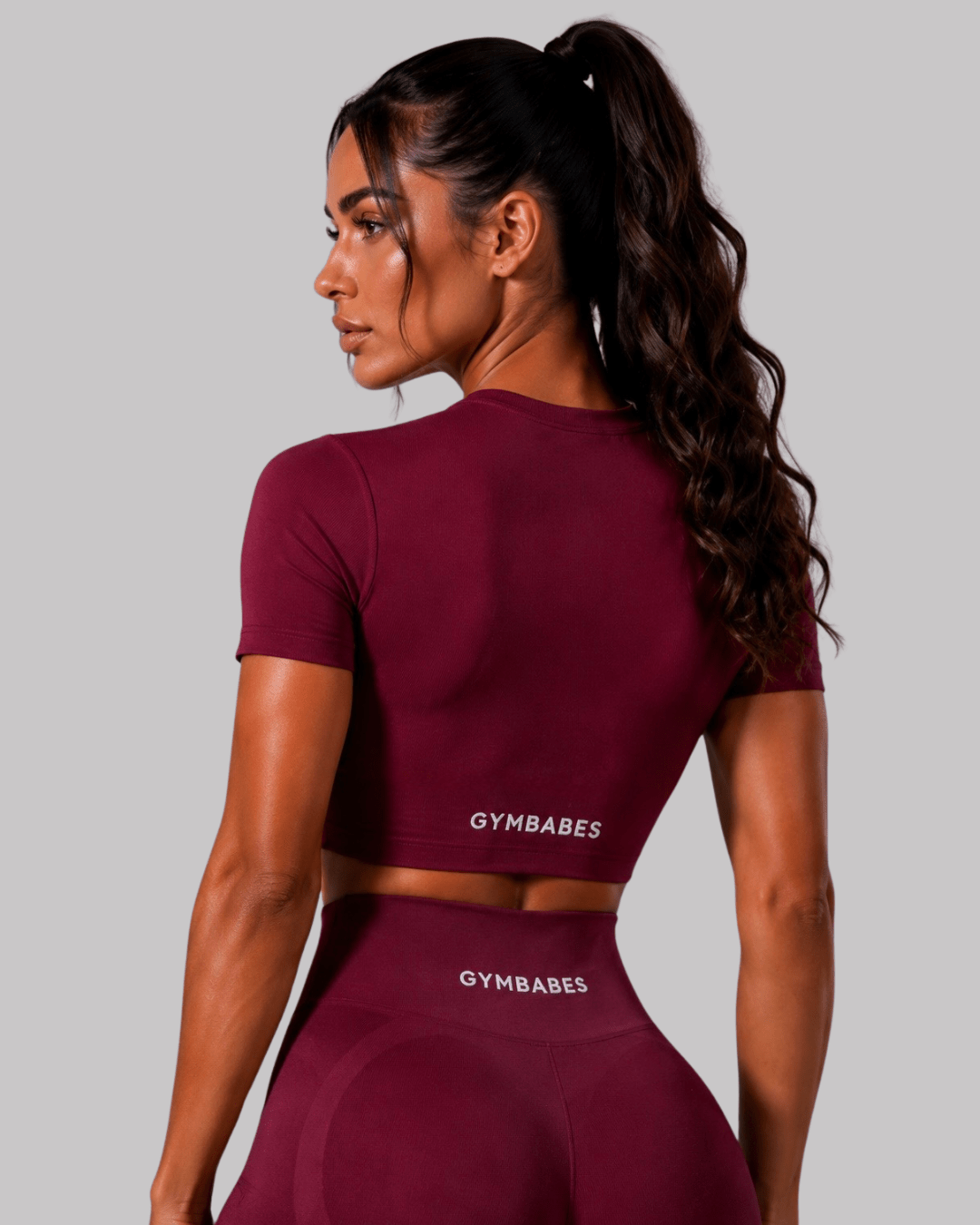 Sculpt Lift short sleeve crop top in Burgundy, achteraanzicht