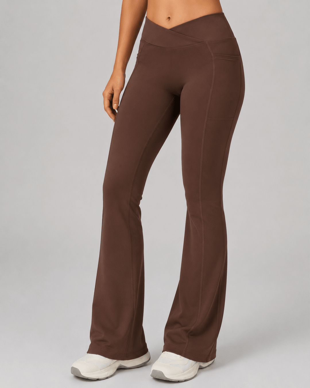 Sculpt Lift mid v-waist flare legging in Mocha, vooraanzicht