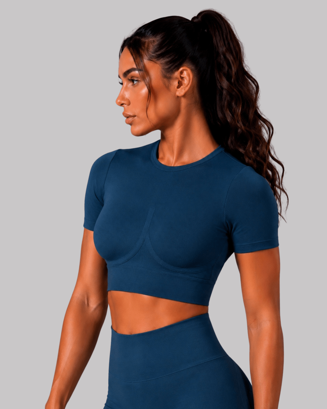 Sculpt Lift short sleeve crop top in Cobalt, vooraanzicht