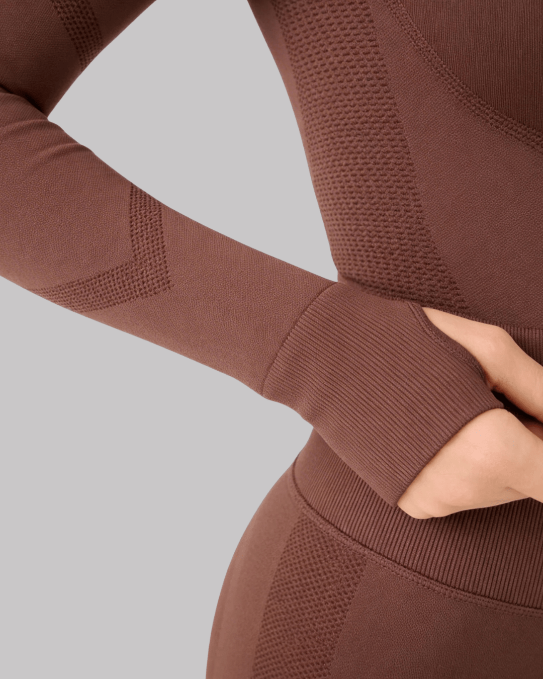 Sculpt Lift long sleeve crop top in Mocha, vooraanzicht